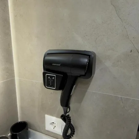 Urban Lotus , Self Check-in Apartman Tirana