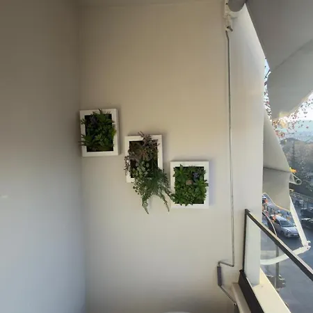 Urban Lotus , Self Check-in Apartman Tirana