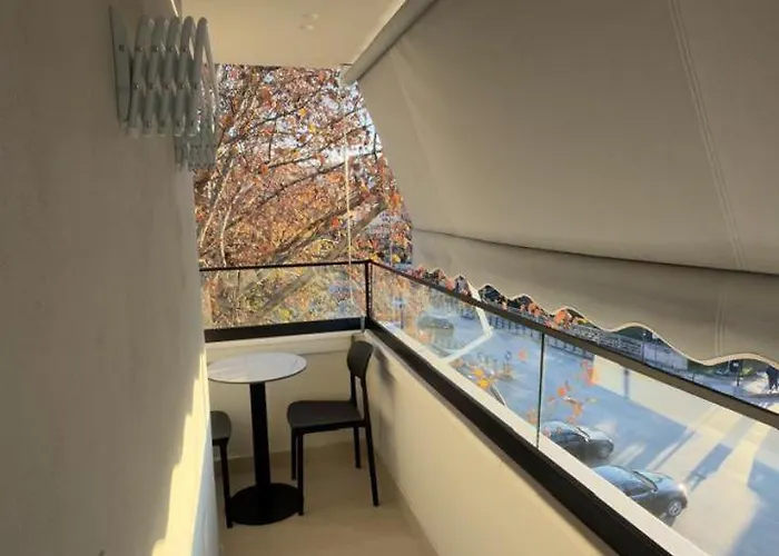 Urban Lotus , Self Check-in Τίρανα