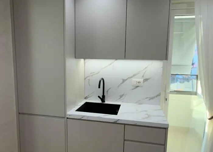 Urban Lotus , Self Check-in