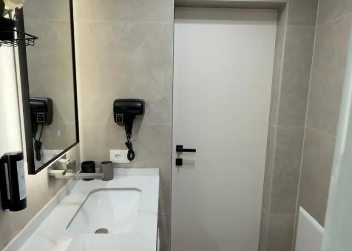 Διαμέρισμα Urban Lotus , Self Check-in Τίρανα