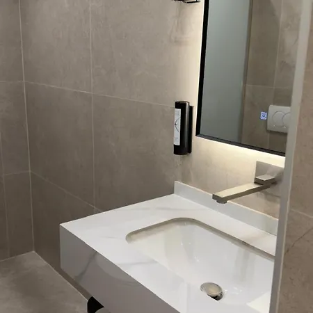 Urban Lotus , Self Check-in Appartement Tirana