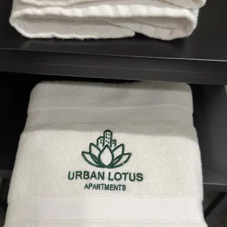 Urban Lotus , Self Check-in Appartement *