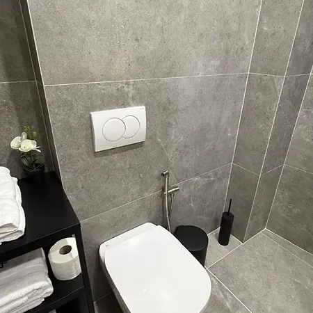 Urban Lotus , Self Check-in Tirana