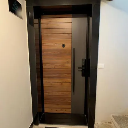 Urban Lotus , Self Check-in Appartement *