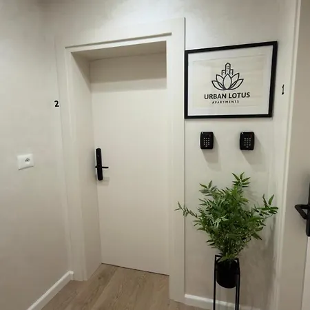 Urban Lotus , Self Check-in Appartement *