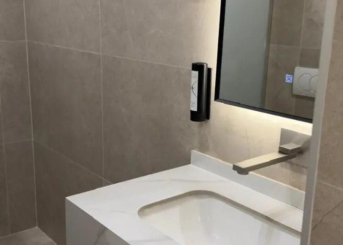 Urban Lotus , Self Check-in Apartment Tirana