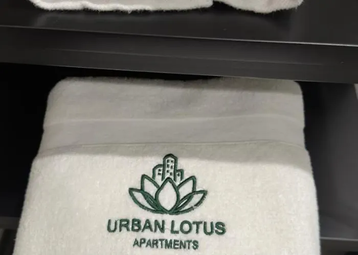 Urban Lotus , Self Check-in Apartment *