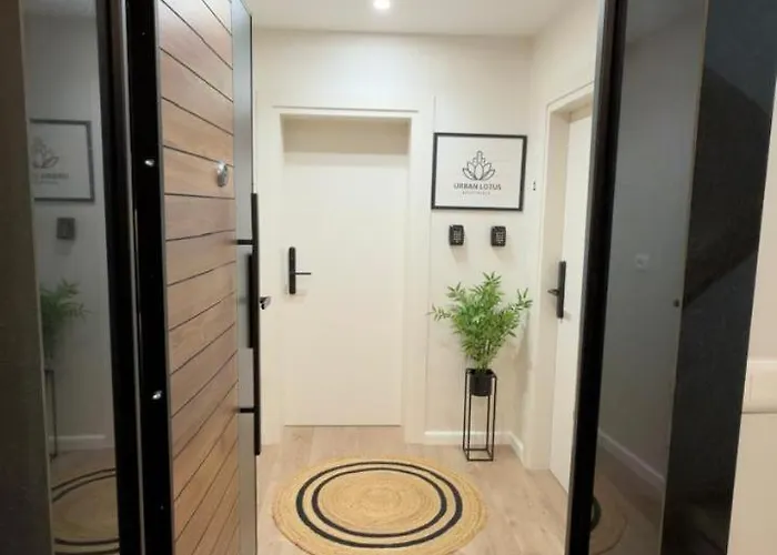 Urban Lotus , Self Check-in Apartment