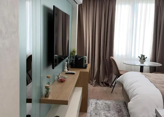 Urban Lotus , Self Check-in