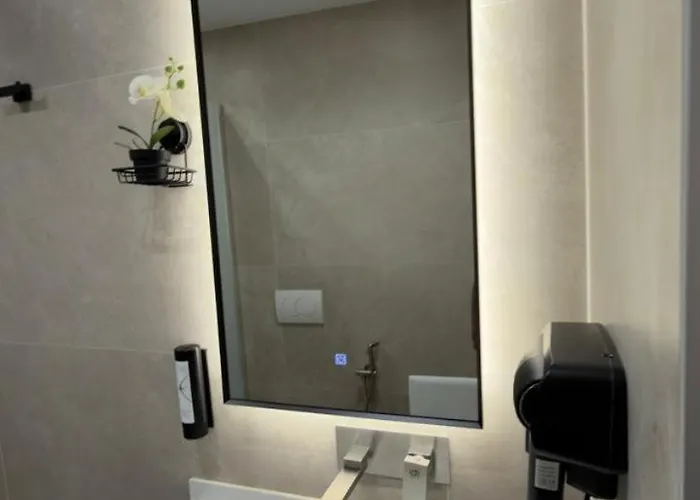 Urban Lotus , Self Check-in Apartment *